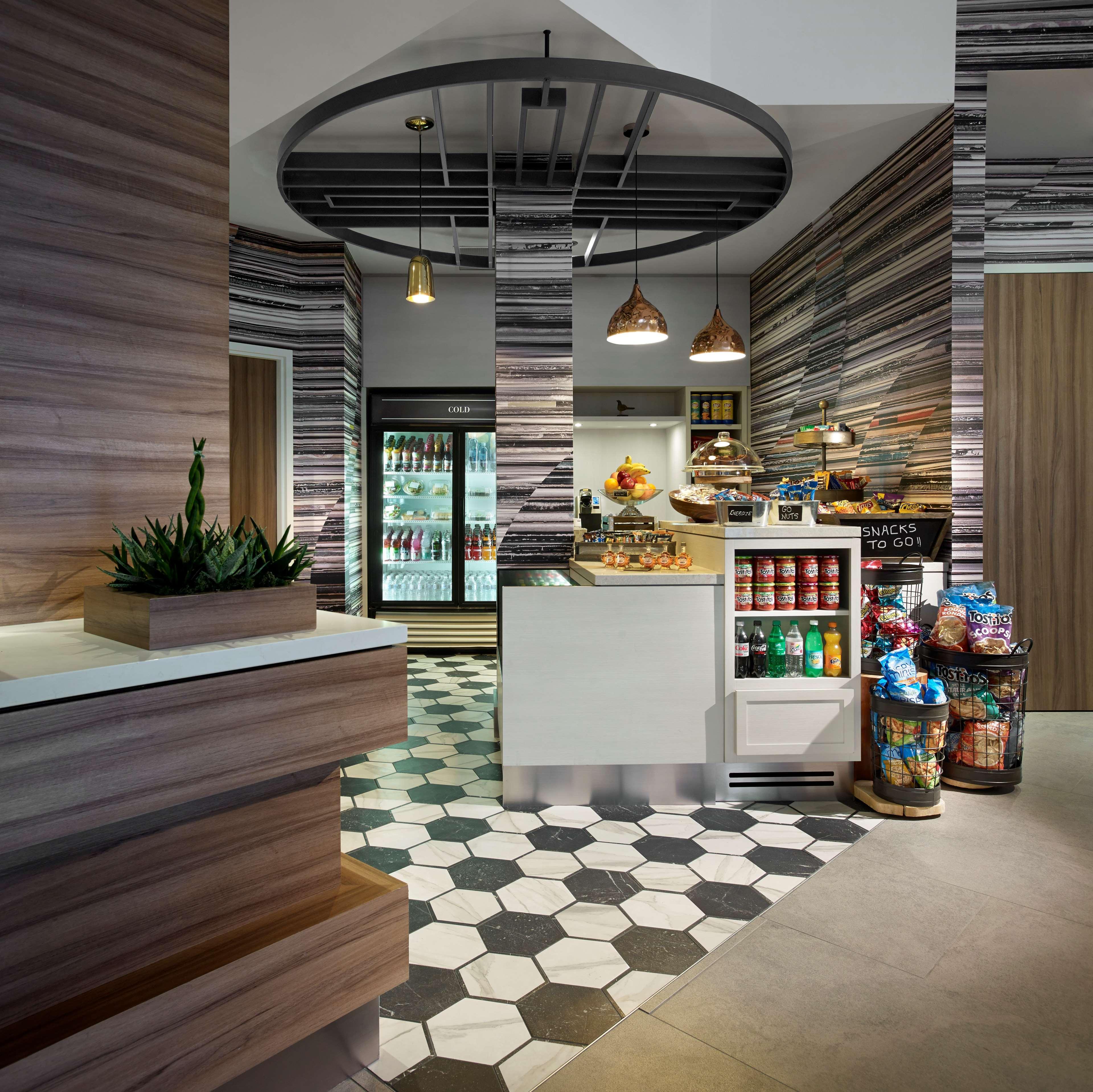 Hilton Garden Inn Toronto Airport Mississauga Bagian luar foto
