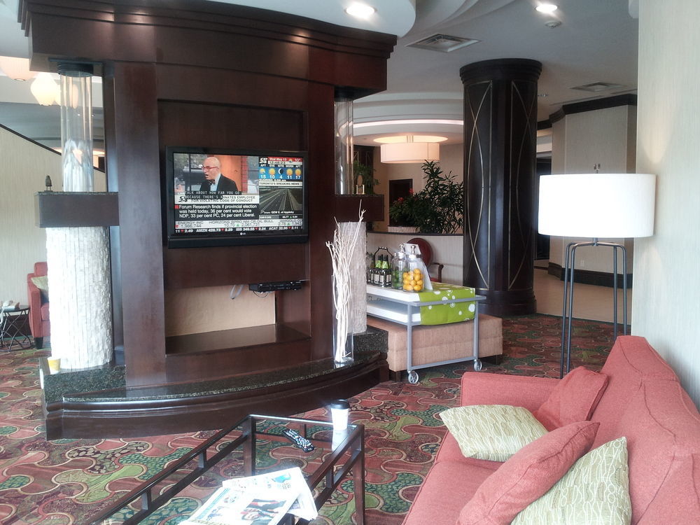 Hilton Garden Inn Toronto Airport Mississauga Bagian luar foto